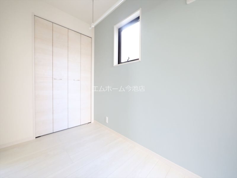 リーブルファイン本城町 洋室3.09帖　収納充実　バルコニーに面しています
