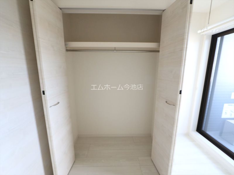 リーブルファイン本城町 クローゼット（収納充実しています）