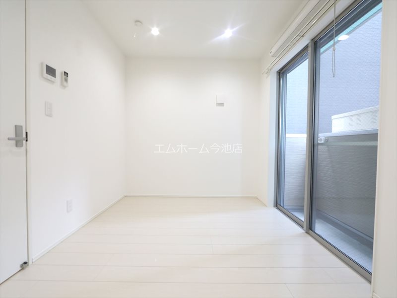 N&A　home　上飯田 洋室6.1帖　エアコン付　収納充実しています