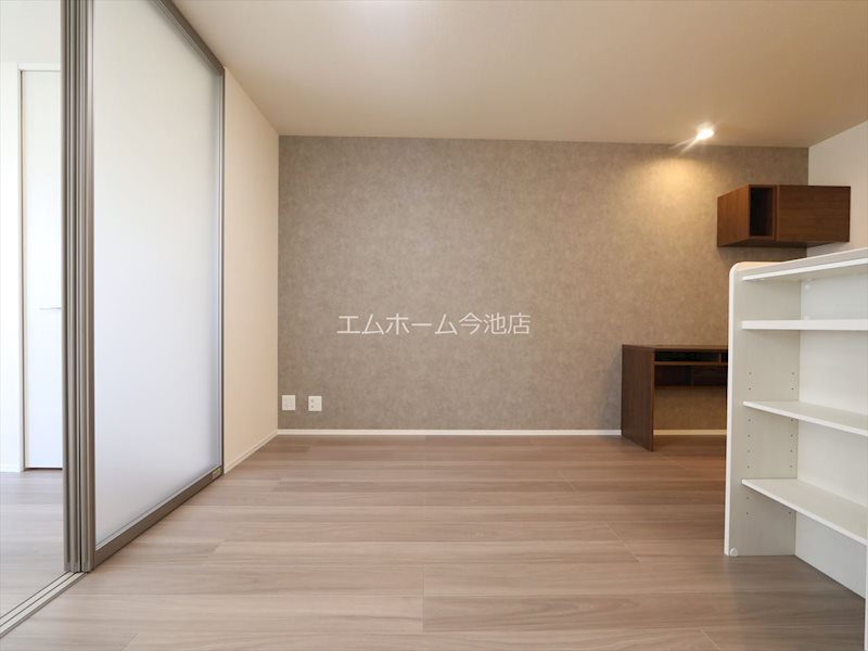 サンベルテ竹越 LDK11.2帖　エアコン完備　カウンターキッチン