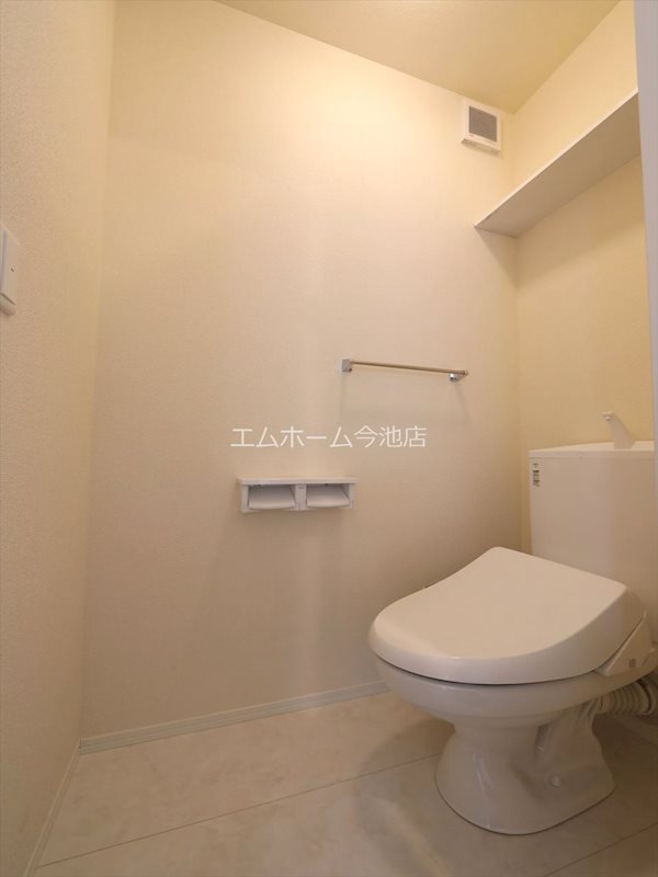 サンベルテ竹越 温水洗浄便座付トイレ
