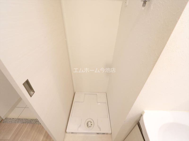 プレイズシード葵 室内洗濯機置き場
