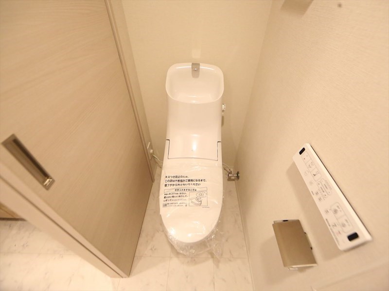 クレストコート泉一丁目 温水洗浄暖房便座付トイレ