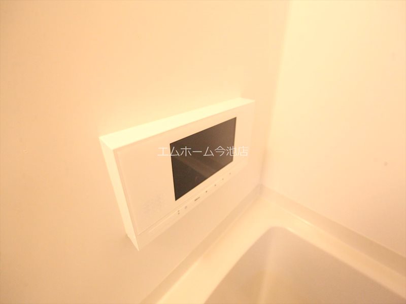 Grandtic Residence 堀田 浴室テレビ