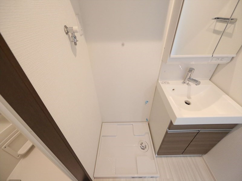 ＲＥＧＡＬＥＳＴ草薙 脱衣所　室内洗濯機置き場　同仕様写真