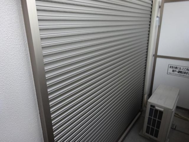 ブルーシャトー 窓シャッター