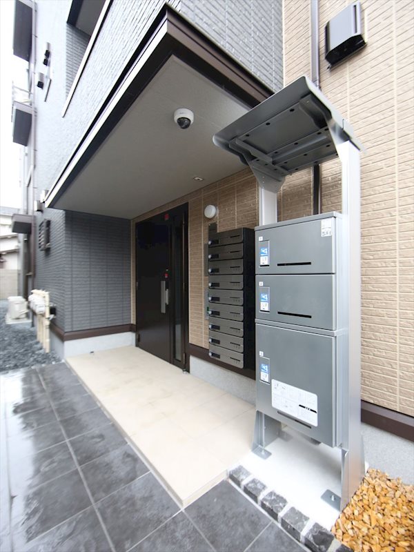 シャルマン高畑 エントランス