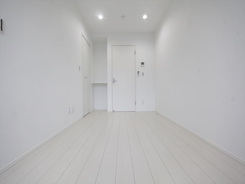 T.A 柵下町2丁目 洋室6.1帖　収納充実　エアコン完備