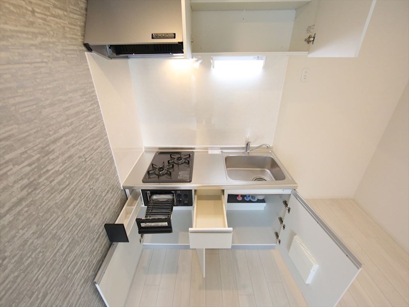 Ａｐｅｌｉｌａ名城北 システムキッチン（ガス2口コンロ・グリル付）　同仕様写真