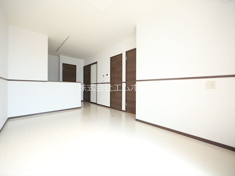 ＰＬＵＳＳＵＭ ＣＯＵＲＴ 児玉 ＬＤＫ12.洋室8帖　洋室6.5帖　南向き専用庭2帖　