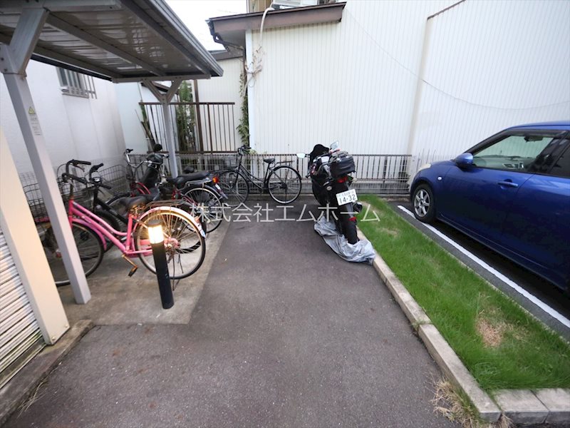 ＰＬＵＳＳＵＭ ＣＯＵＲＴ 児玉 屋根付き駐輪場