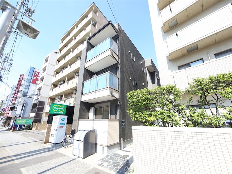 外観 オートロック付 宅配BOX有り