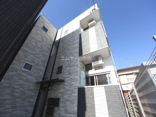 プリマベーラＫ　愛知県名古屋市瑞穂区 河岸１丁目4-19　ロフトに階段で上がれます（階段式ロフト）