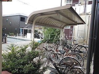 レオパレスＴＳ中村 屋根付き駐輪場