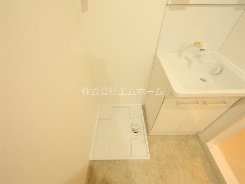 プレミール金山 脱衣所　室内洗濯機置き場