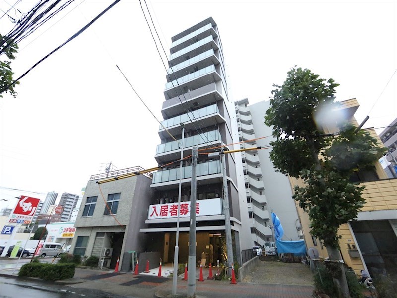 ＢＬＥＳＴＯＮ ＣＯＵＲＴ ＫＡＮＡＹＡＭＡ 外観　オートロック　防犯カメラ　宅配ＢＯＸ