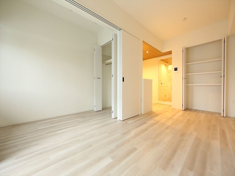ＢＬＥＳＴＯＮ ＣＯＵＲＴ ＫＡＮＡＹＡＭＡ ＬＤＫ10.3帖　洋室3帖　つなげても仕切っても使えます