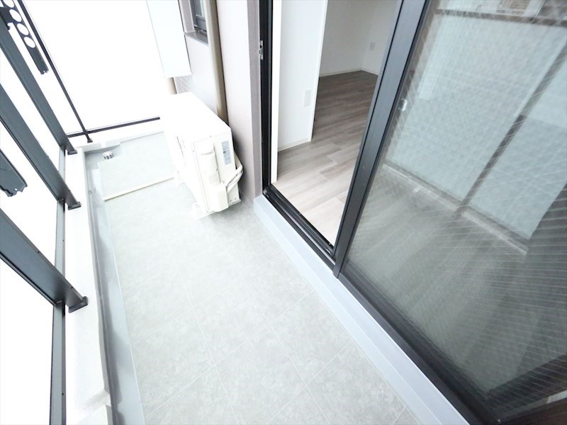 ＢＬＥＳＴＯＮ ＣＯＵＲＴ ＫＡＮＡＹＡＭＡ バルコニー
