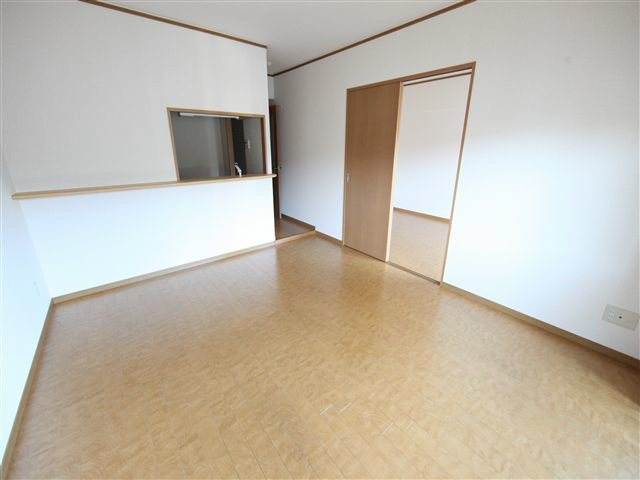 ベルドミール葵22 ＬＤＫ12帖　カウンターキッチン　南面バルコニー