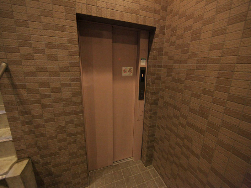 ソレイユ東海通 エレベータ付