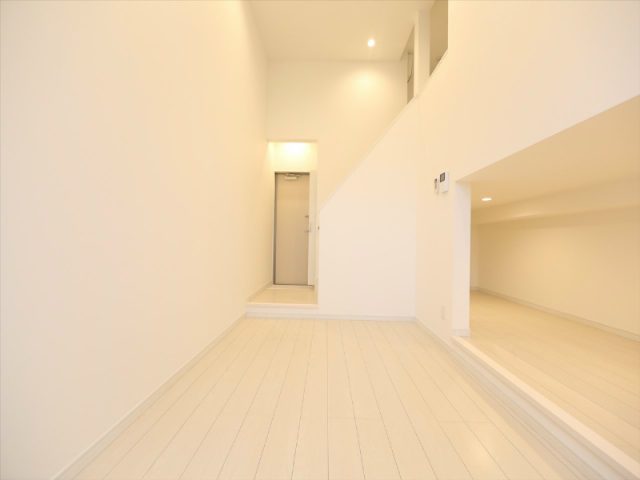 Ｖｉｖｉｅｎｄａ名古屋　愛知県名古屋市中村区 小鴨町111　アンダーロフト（床下ロフト）