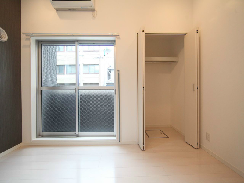 ＨＵＭＭＩＮＧ ＬＩＦＥ栄生 洋室6.2帖　上階ロフト6.1帖（収納でも部屋でも使えます）