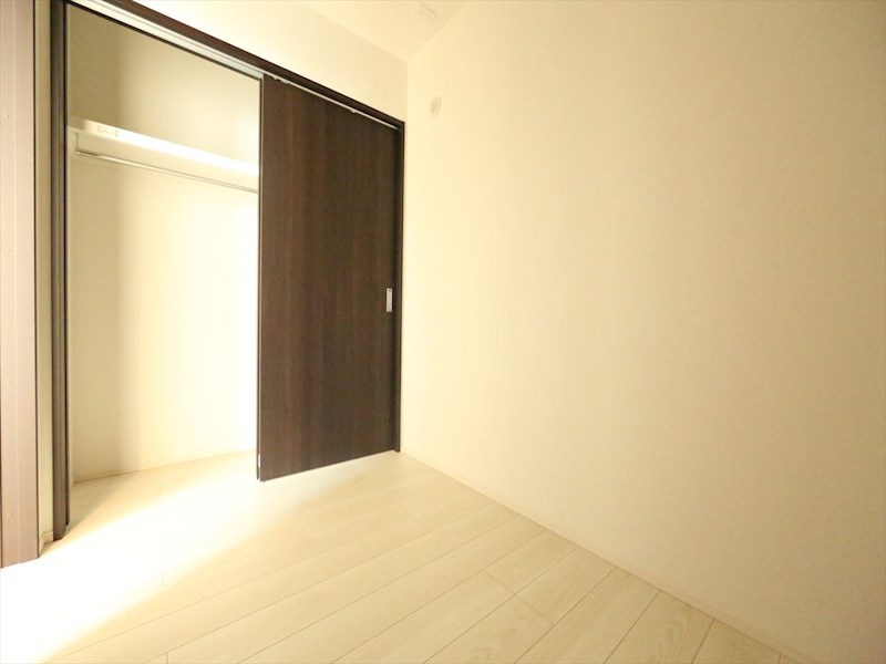 ＲＥＧＡＬＥＳＴ平安通東 洋室3帖　クローゼット付（収納充実してます）　同仕様写真