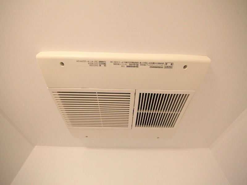 ＨＵＭＭＩＮＧ ＬＩＦＥ栄生 浴室暖房乾燥機付　24時間換気機能付バスルーム