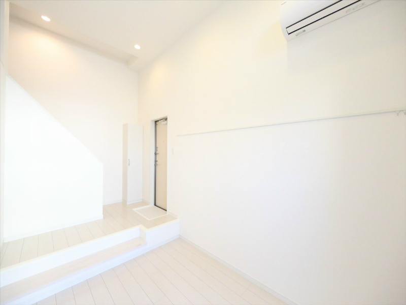 ＳＴＵＤＩＯ ＭＡＲＭＳ（スタジオマームス） 洋室5帖　アンダーロフト5帖（収納でもお部屋でも使えます）