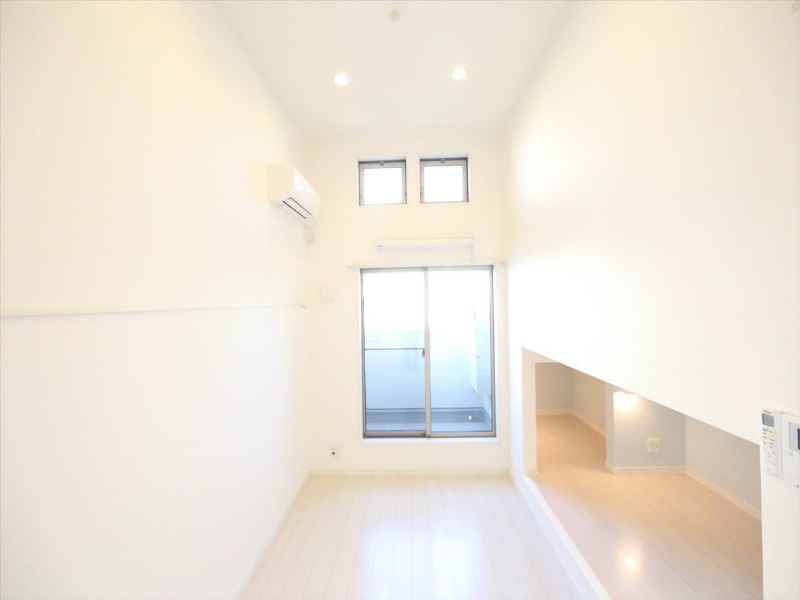 ＳＴＵＤＩＯ ＭＡＲＭＳ（スタジオマームス） 洋室5帖　アンダーロフト5帖（収納でもお部屋でも使えます）