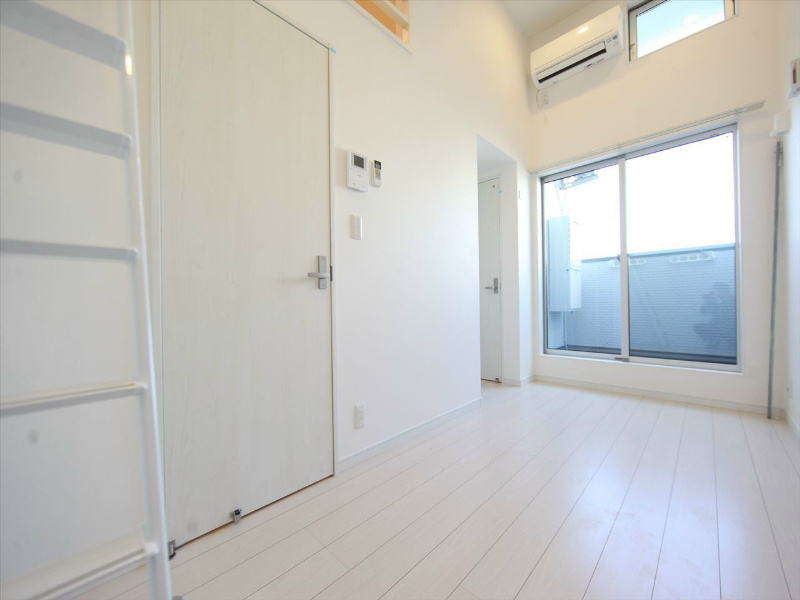 エスペランサ和 洋室5.8帖　ロフト5.4帖（収納でもお部屋でも使えます）