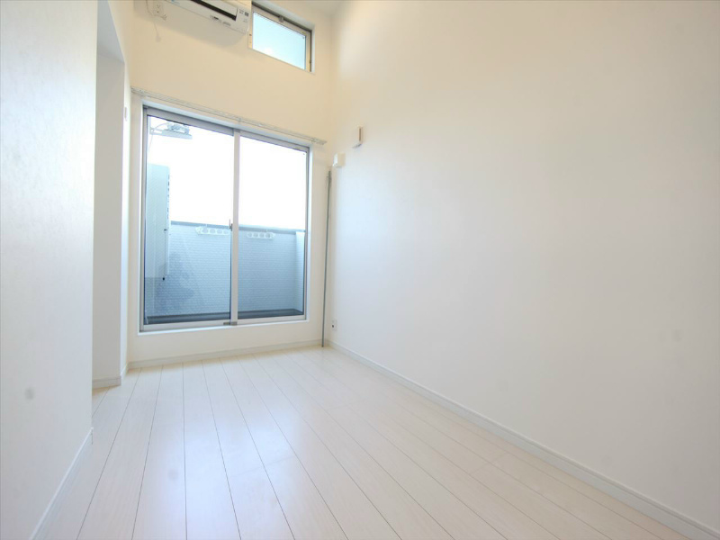 エスペランサ和 洋室5.8帖　ロフト5.4帖（収納でもお部屋でも使えます）