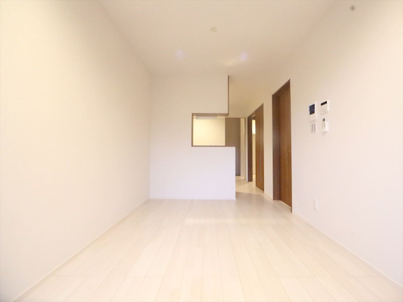 ＲＥＧＡＬＥＳＴ道徳駅前 ＬＤＫ10.8帖　システムキッチン　エアコン完備　同仕様写真