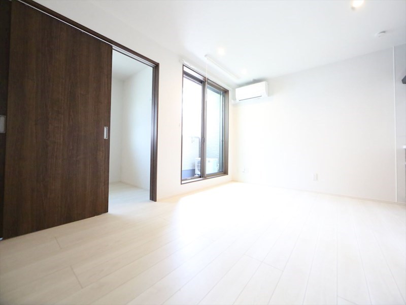 ＲＥＧＡＬＥＳＴ三番町 ＬＤＫ10.2帖　エアコン完備　バルコニー　同仕様写真
