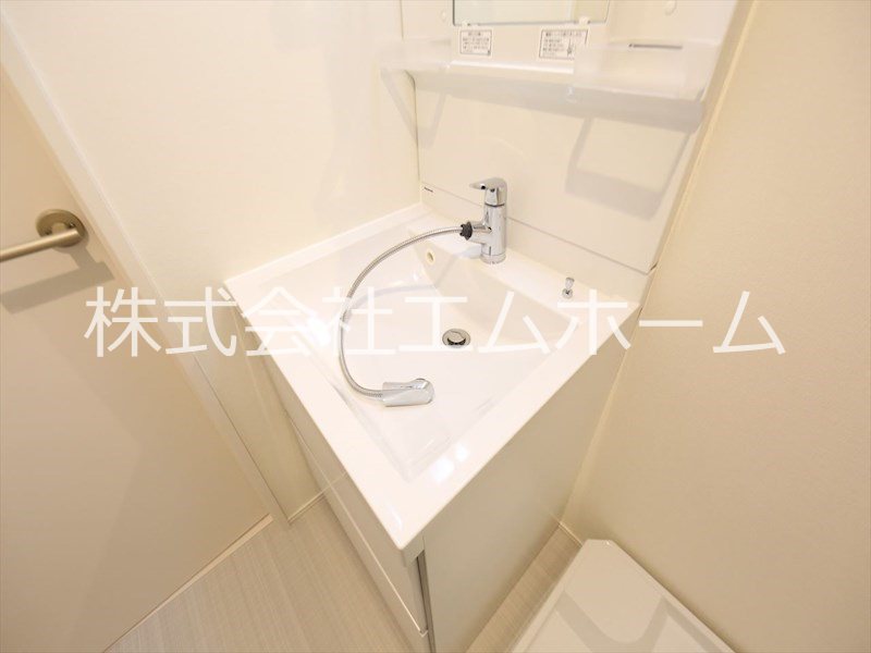 ハーモニーテラスイズモ 脱衣所　独立洗面台（シャンプードレッサー付）同型写真