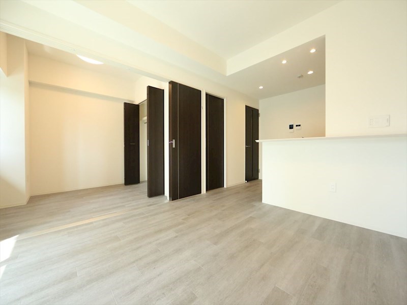 ＧＲＡＮ ＰＡＲＫ ＣＯＵＲＴ ＬＤＫ12帖　洋室4.3帖　つなげても仕切っても使えます