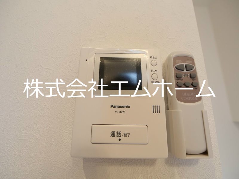 サイプレスト松原町 ＴＶモニター付インターホン　同型写真
