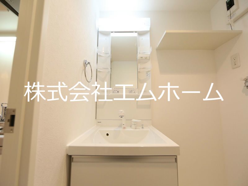 サイプレスト松原町 脱衣所　独立洗面台（シャンプードレッサー）同型写真