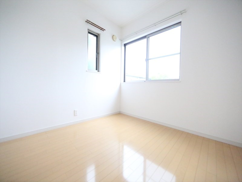 プライムアセットＴ－ＨＯＵＳＥ 洋室4.5帖　2面採光（換気良好です）