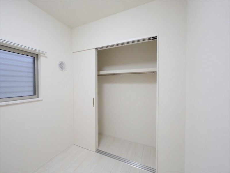 ＶＩＬＬＡ ＡＳＵＫＡ クローゼット（収納充実してます）　同仕様写真