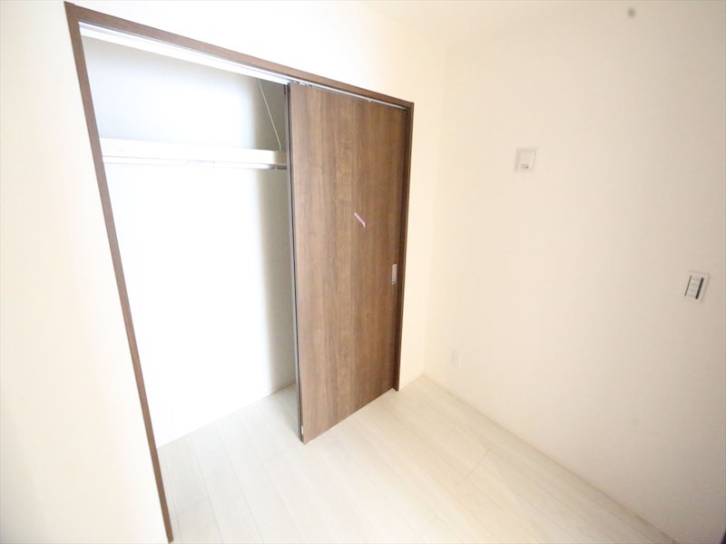 ＲＥＧＡＬＥＳＴ三番町 クローゼット（収納充実してます）　同仕様写真