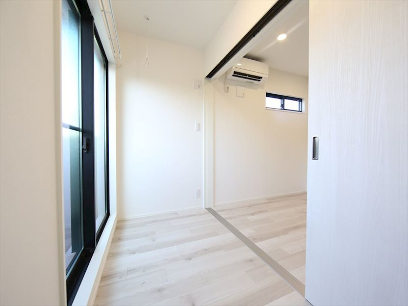 ＭＯＶＥ中村公園ＥＡＳＴ 洋室3.1帖　エアコン完備