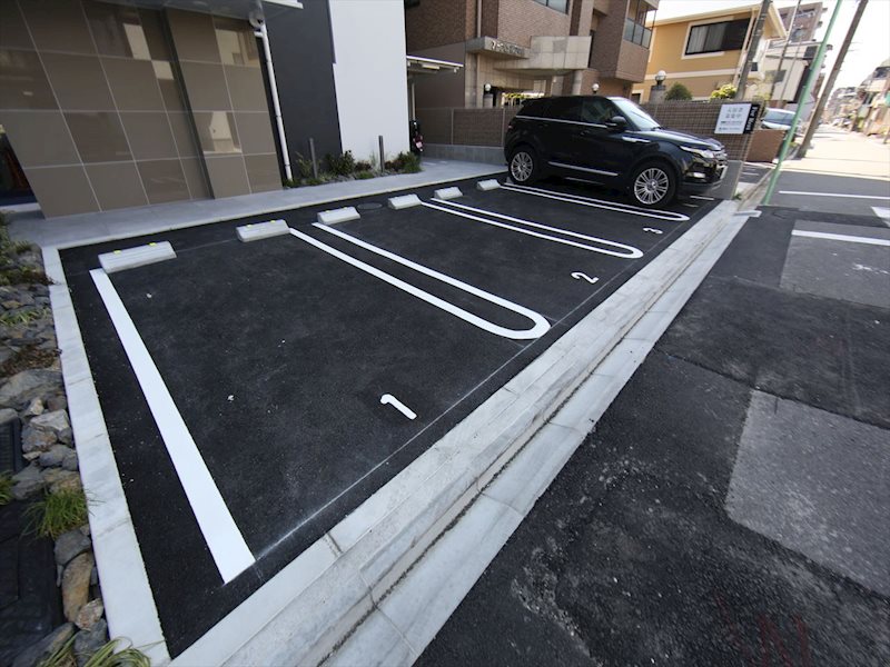 グランドゥール名駅西 敷地内駐車場