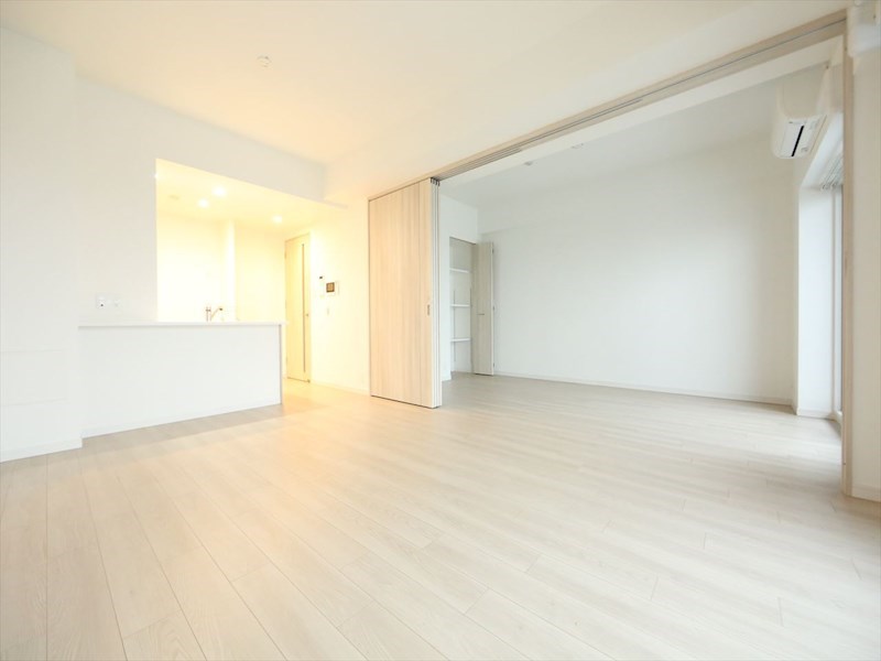 Ｓ－ＲＥＳＩＤＥＮＣＥ六番町 ＬＤＫ13.6帖　洋室7帖　つなげても仕切っても使えます