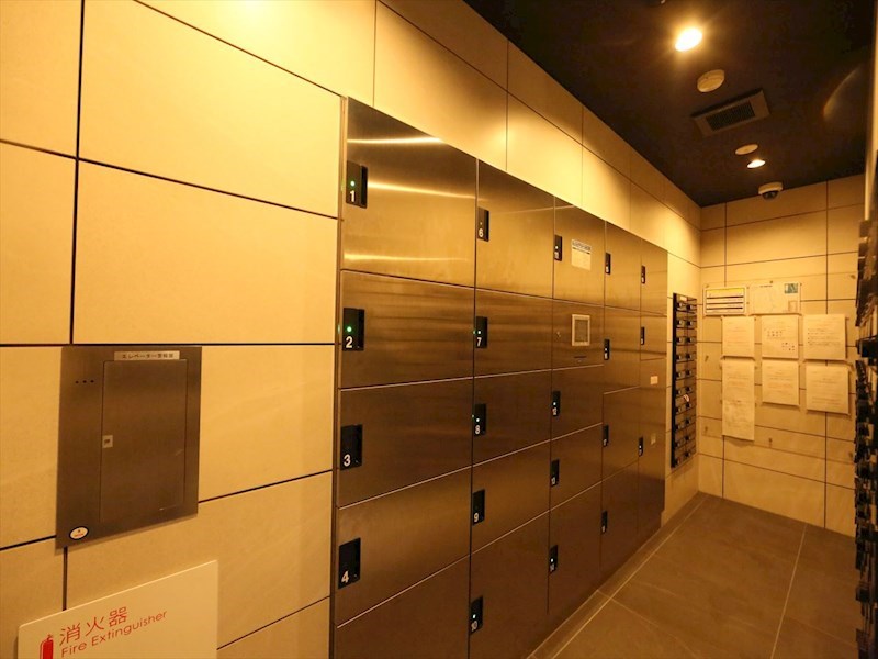 Ｓ－ＲＥＳＩＤＥＮＣＥ六番町 宅配ＢＯＸ・集合ポスト有り