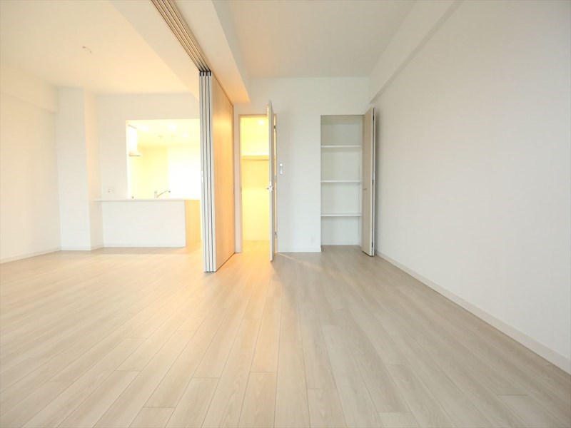 Ｓ－ＲＥＳＩＤＥＮＣＥ六番町 洋室7帖　ウォークインクローゼット付（収納充実してます）