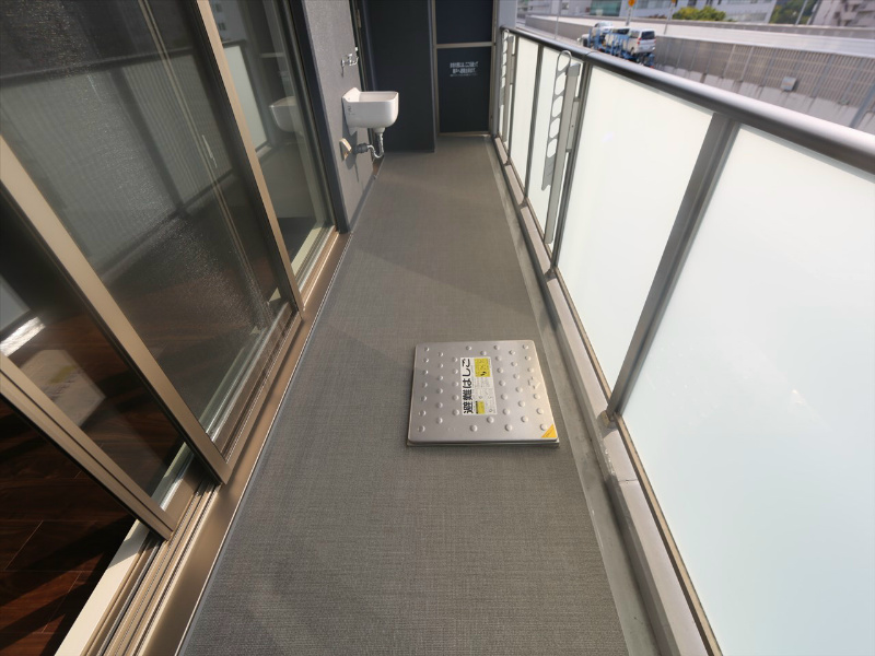 プレサンスロジェ高岳駅前 バルコニー　洗濯物が干せます