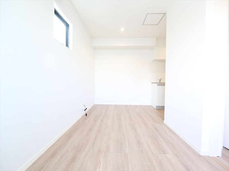 ｒｏｂｏｔ ｈｏｍｅ 上飯田東町 ＬＤＫ8.3帖　システムキッチン　エアコン完備