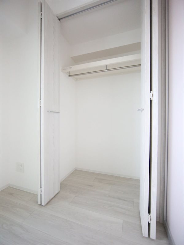 ヴェルデシア名駅南 クローゼット（収納充実してます）