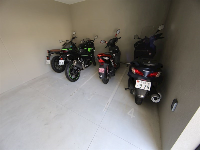エスリード名古屋 STATION CENTRAL バイク置場